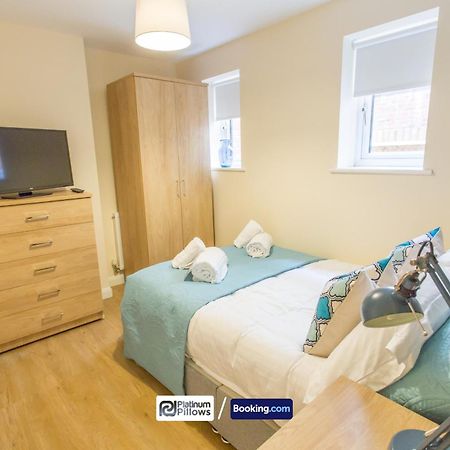 Modern Oxford 2 Bedroom Apartments, Near Headington Hospital, Families & Contractor Accommodation With Parking Esterno foto