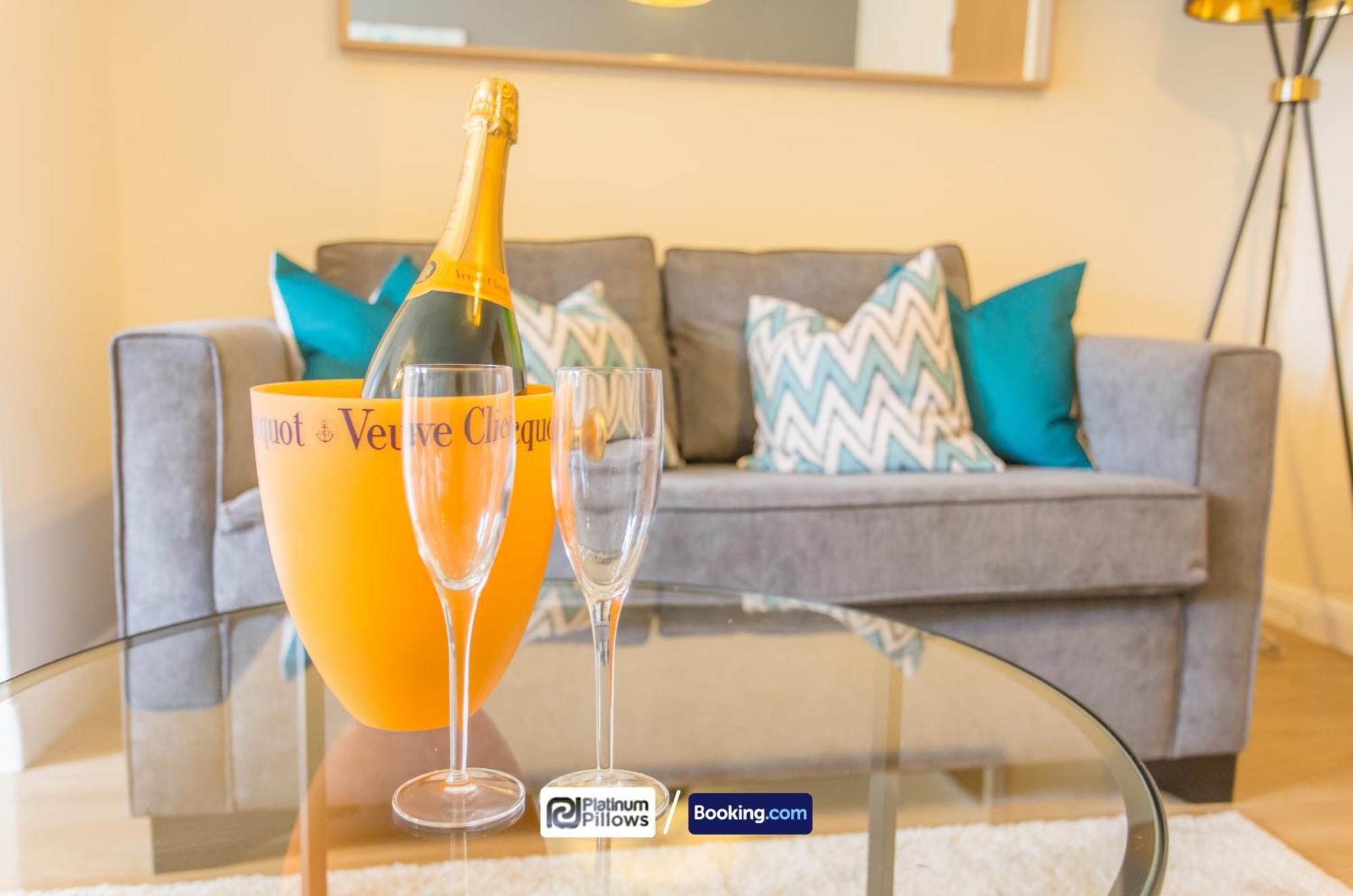 Modern Oxford 2 Bedroom Apartments, Near Headington Hospital, Families & Contractor Accommodation With Parking Esterno foto