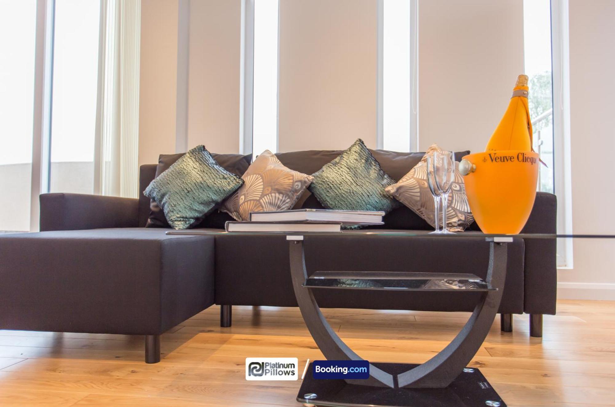 Modern Oxford 2 Bedroom Apartments, Near Headington Hospital, Families & Contractor Accommodation With Parking Esterno foto
